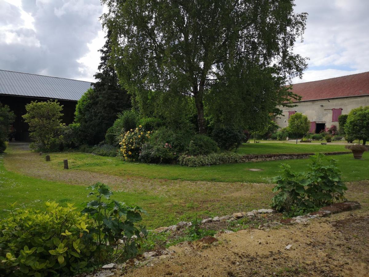 La Ferme De Valeuse Bed & Breakfast Morienval Eksteriør bilde