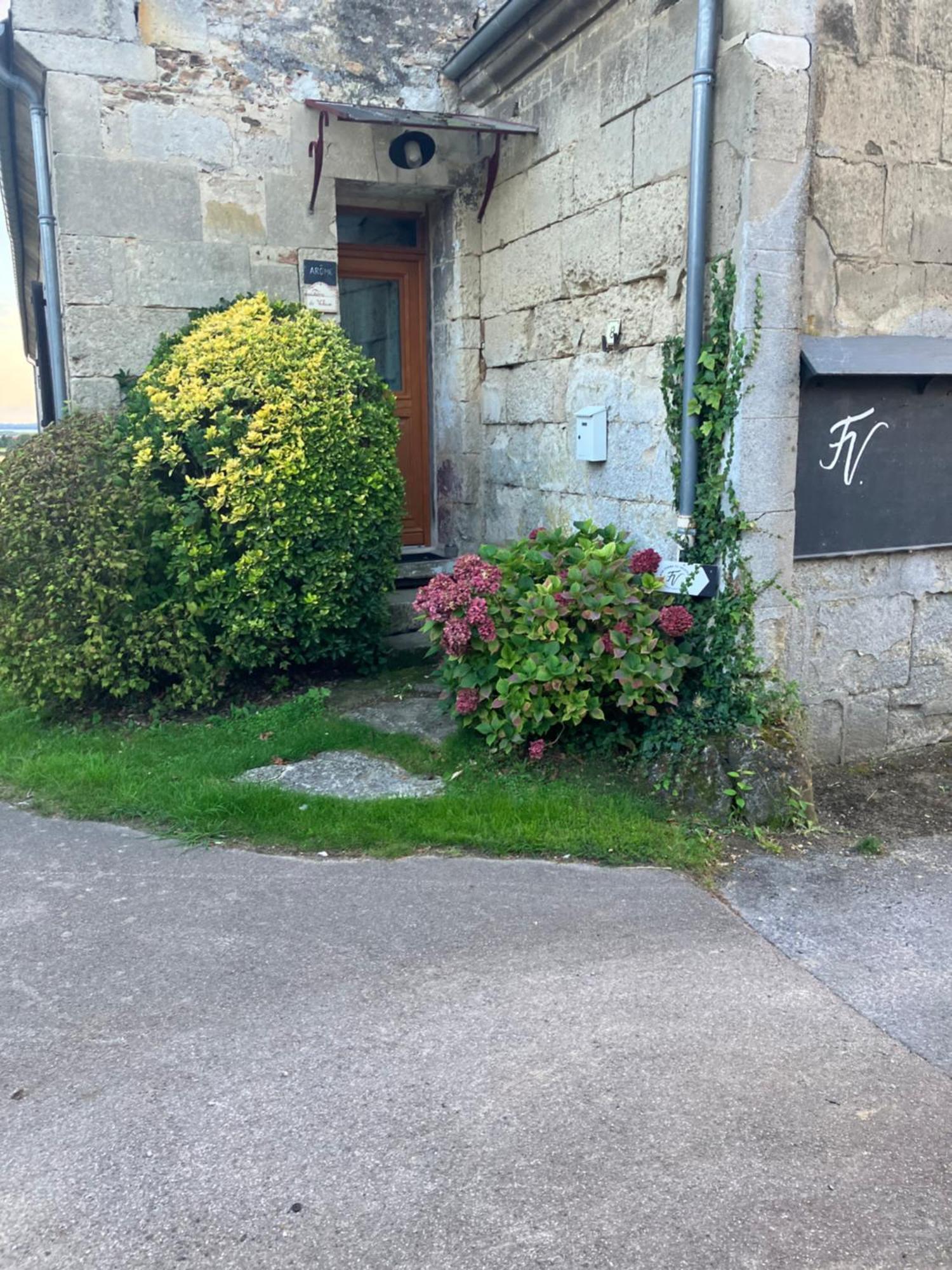 La Ferme De Valeuse Bed & Breakfast Morienval Eksteriør bilde